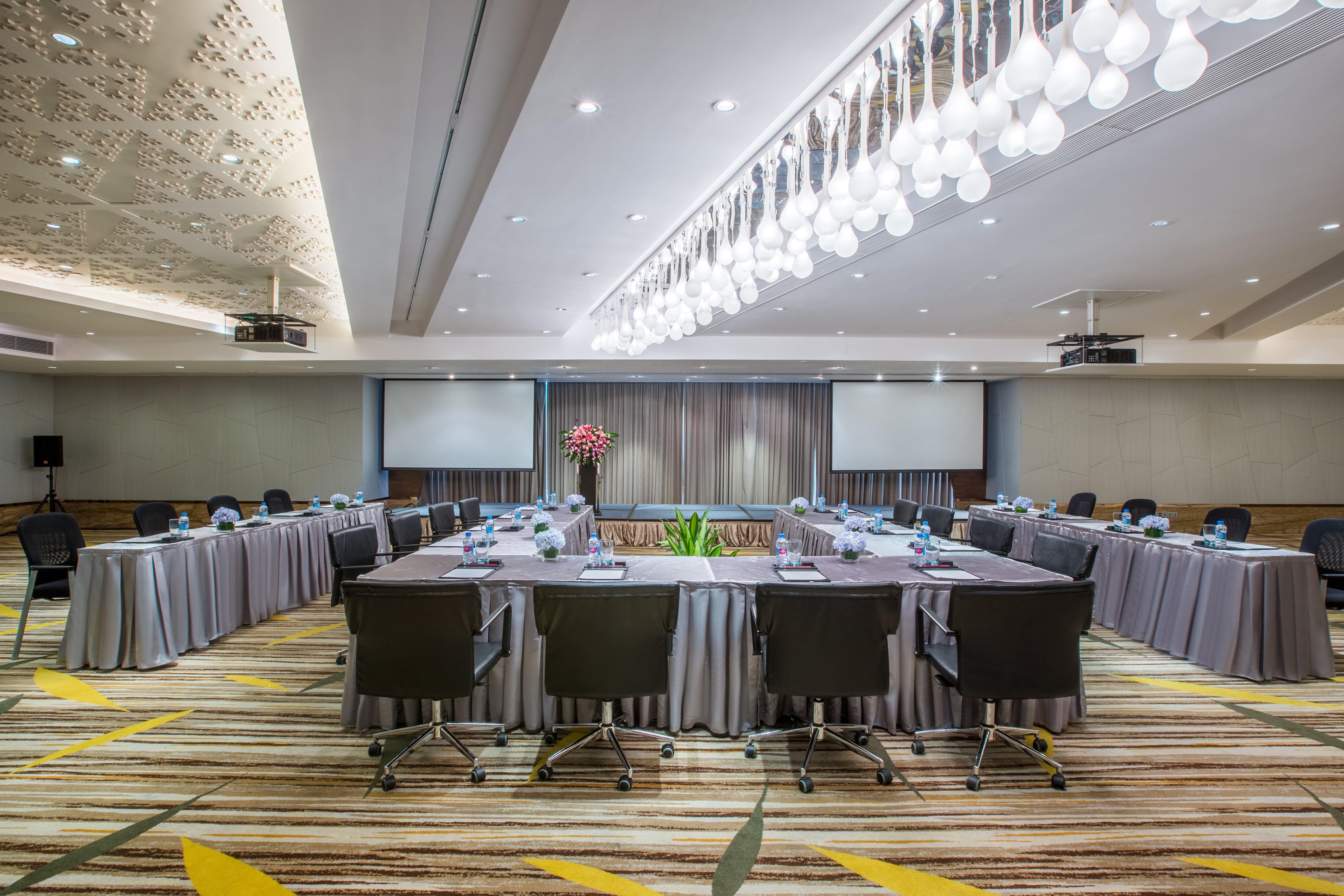 Crowne Plaza Guangzhou City Centre By Ihg - Free Shuttle Between Hotel And Exhibition Center During Canton Fair & Exhibitor Registration Counter Екстериор снимка Meeting room