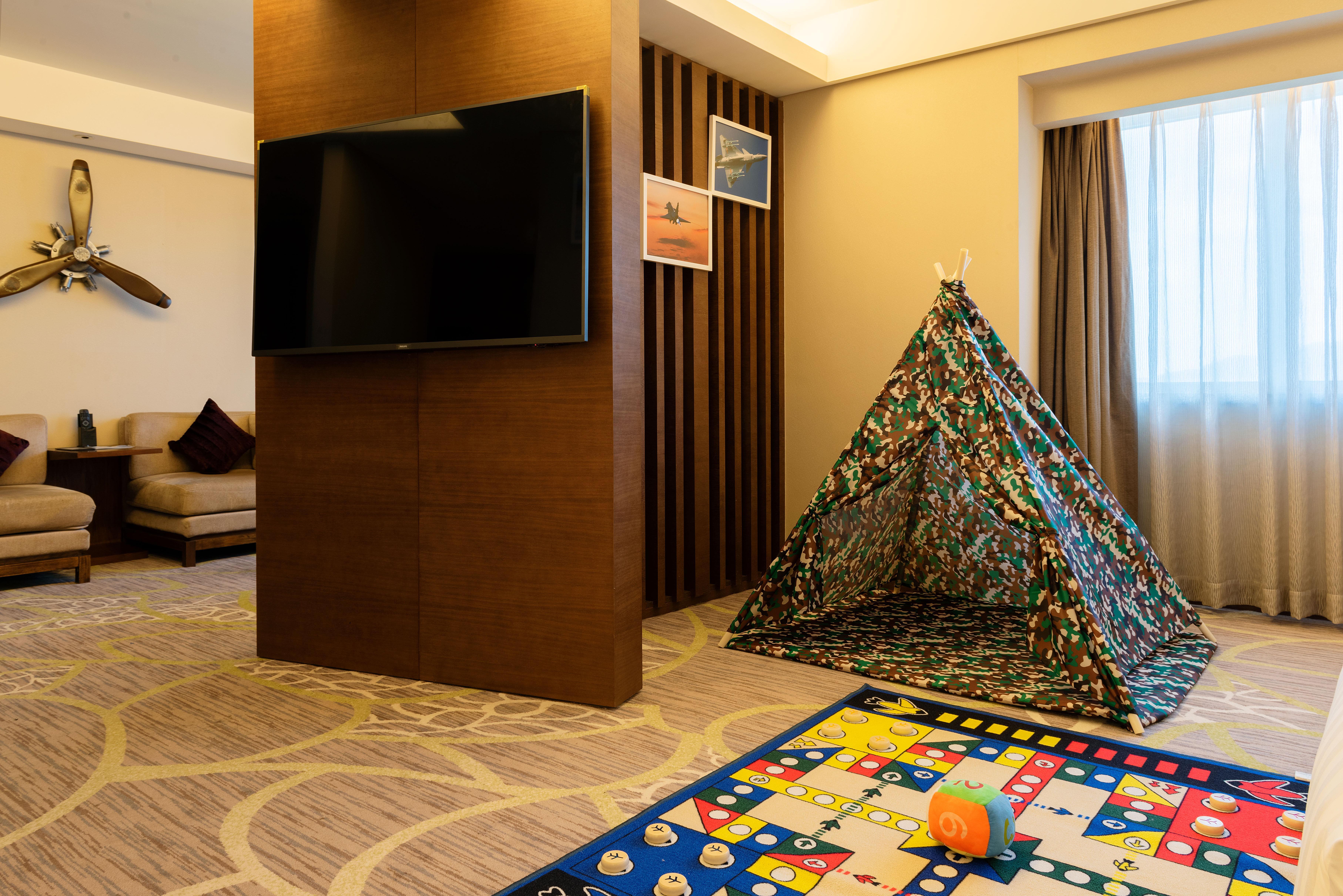 Crowne Plaza Guangzhou City Centre By Ihg - Free Shuttle Between Hotel And Exhibition Center During Canton Fair & Exhibitor Registration Counter Екстериор снимка Family Suite