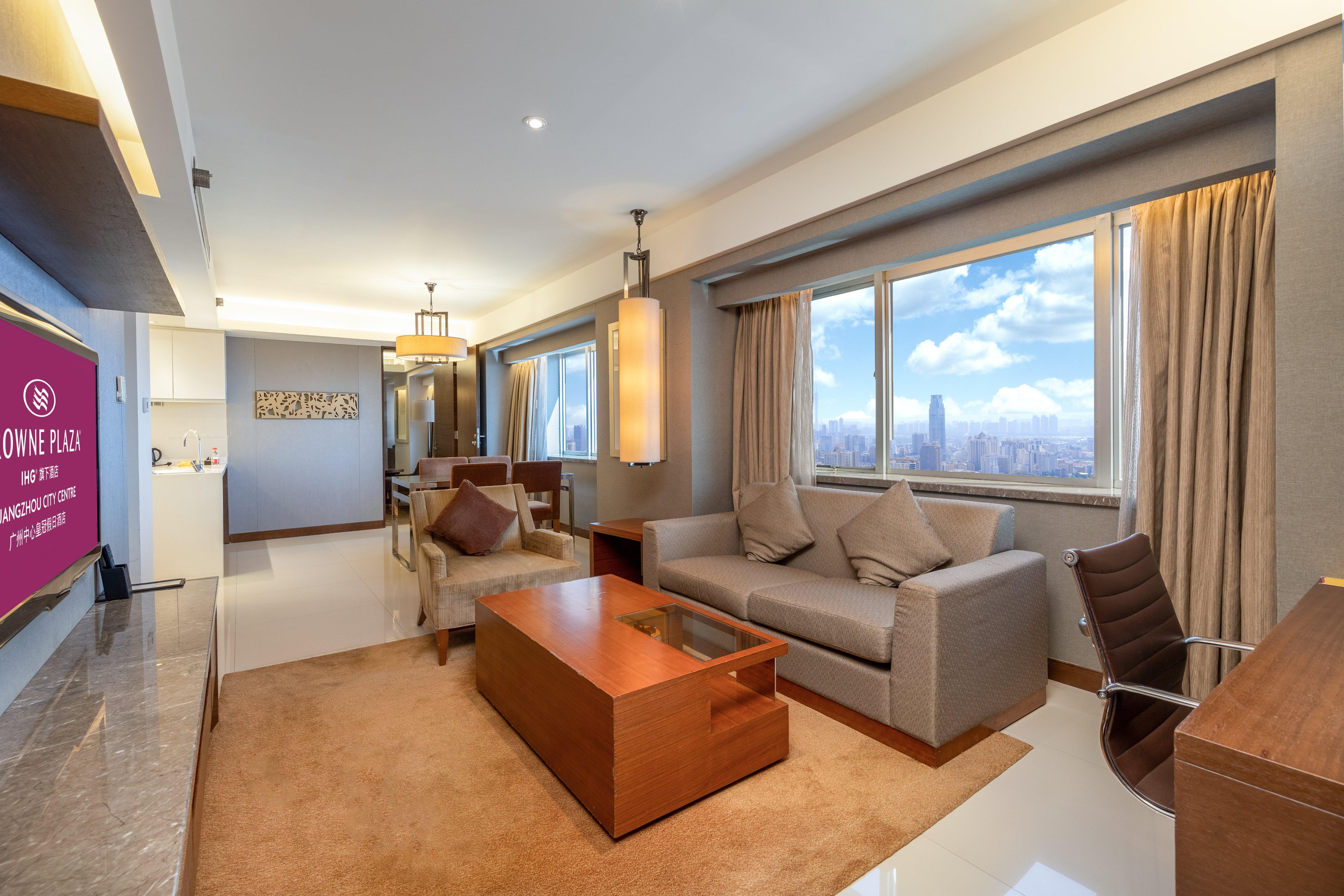 Crowne Plaza Guangzhou City Centre By Ihg - Free Shuttle Between Hotel And Exhibition Center During Canton Fair & Exhibitor Registration Counter Екстериор снимка A suite at the hotel