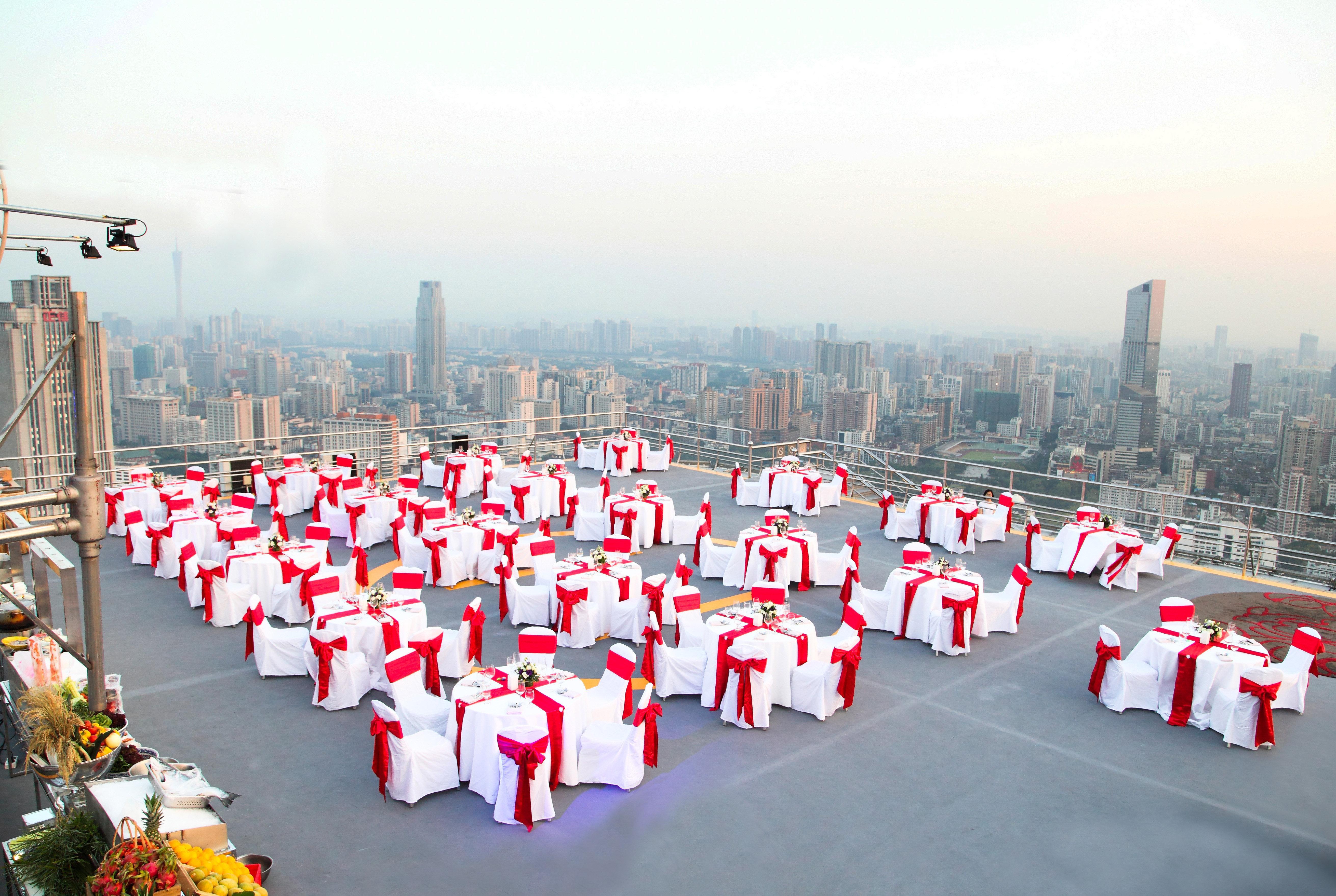 Crowne Plaza Guangzhou City Centre By Ihg - Free Shuttle Between Hotel And Exhibition Center During Canton Fair & Exhibitor Registration Counter Екстериор снимка The rooftop of the hotel