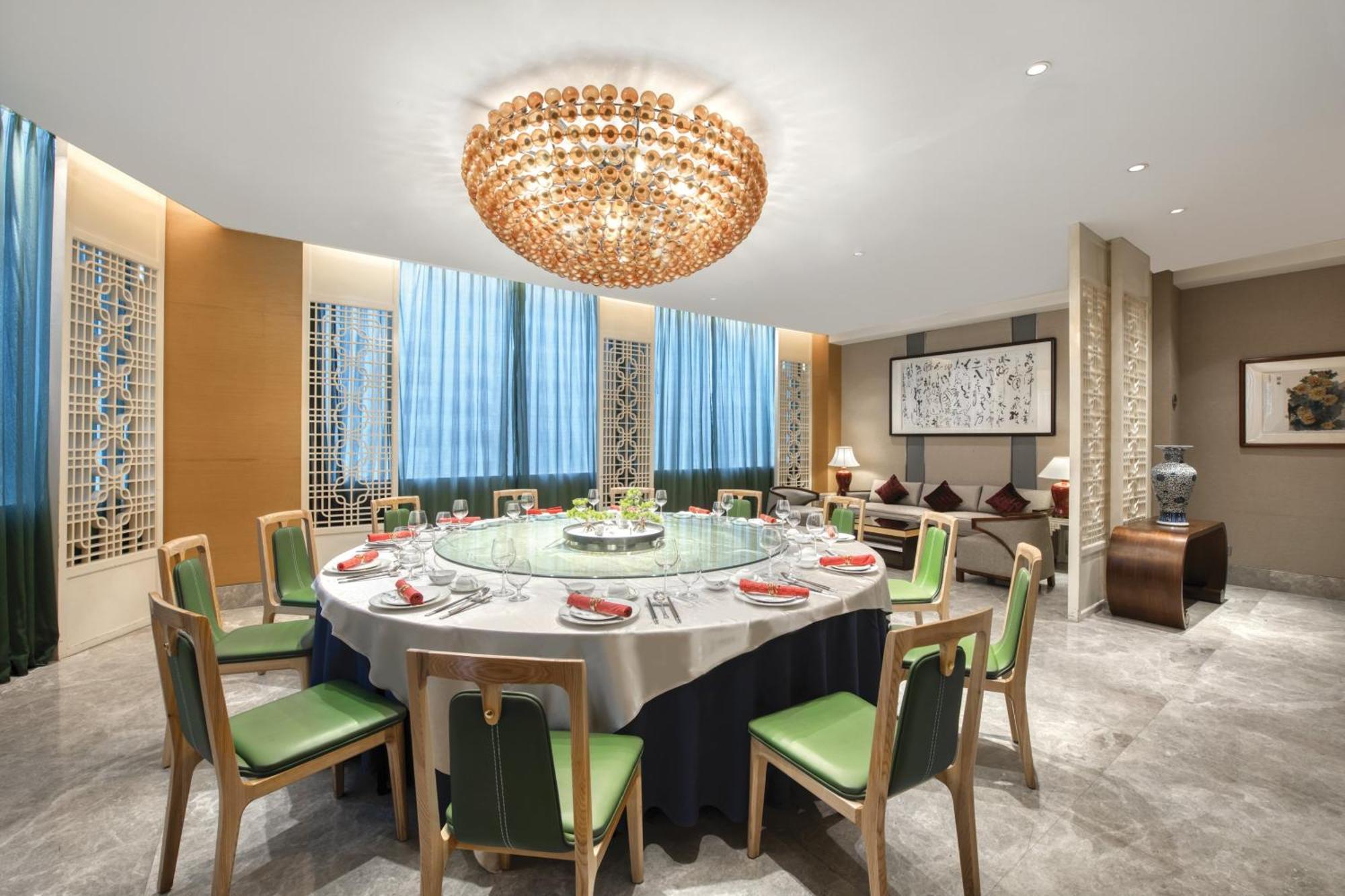 Crowne Plaza Guangzhou City Centre By Ihg - Free Shuttle Between Hotel And Exhibition Center During Canton Fair & Exhibitor Registration Counter Екстериор снимка A private dining room at the restaurant